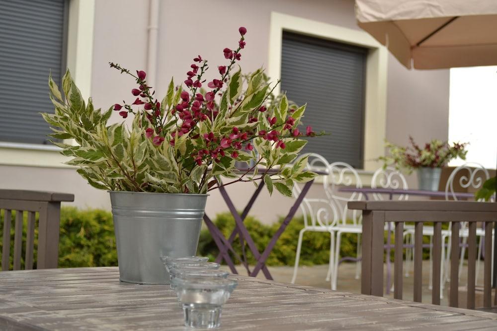 Ellopia Point Hotel Яніна Екстер'єр фото
